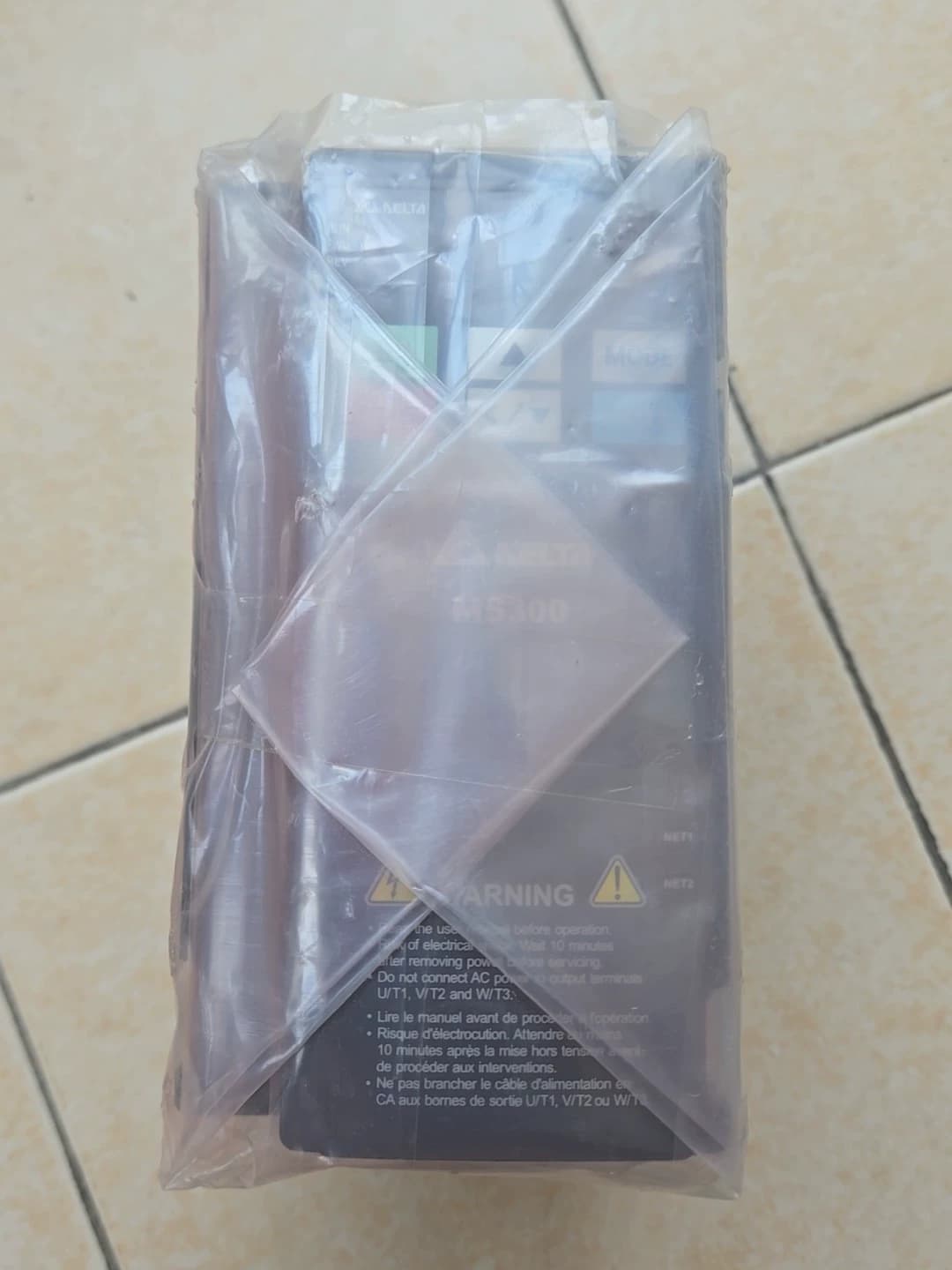 100% чисто нов оригинален и оригинален Delta 220V 1.5KW VFD7A5MS21ANSAA Честотни преобразуватели Задвижващ серво мотор