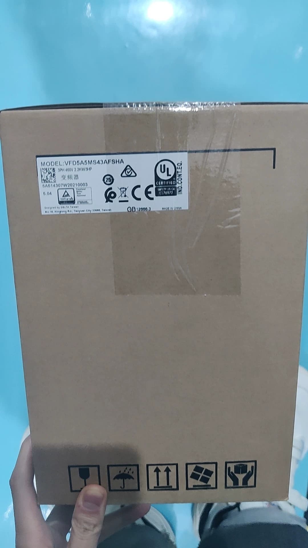 100% чисто нов оригинален и оригинален Delta 380V 2.2KW VFD5A5MS43ANSAA Честотни преобразуватели Drive Servo Motor