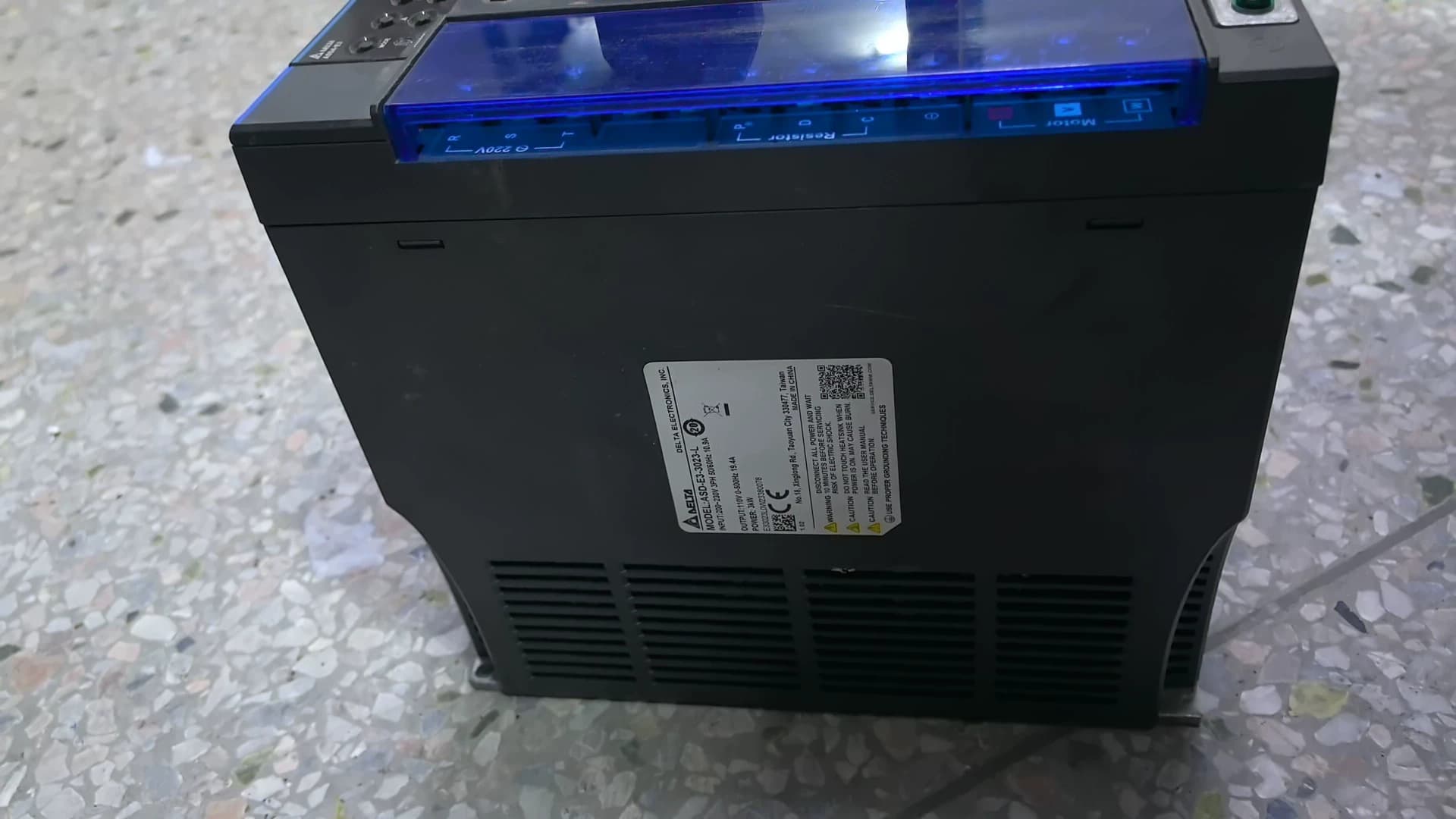 100% чисто нов оригинален и истински Delta ASD-E3-3023-L Честотни преобразуватели Задвижващ серво мотор