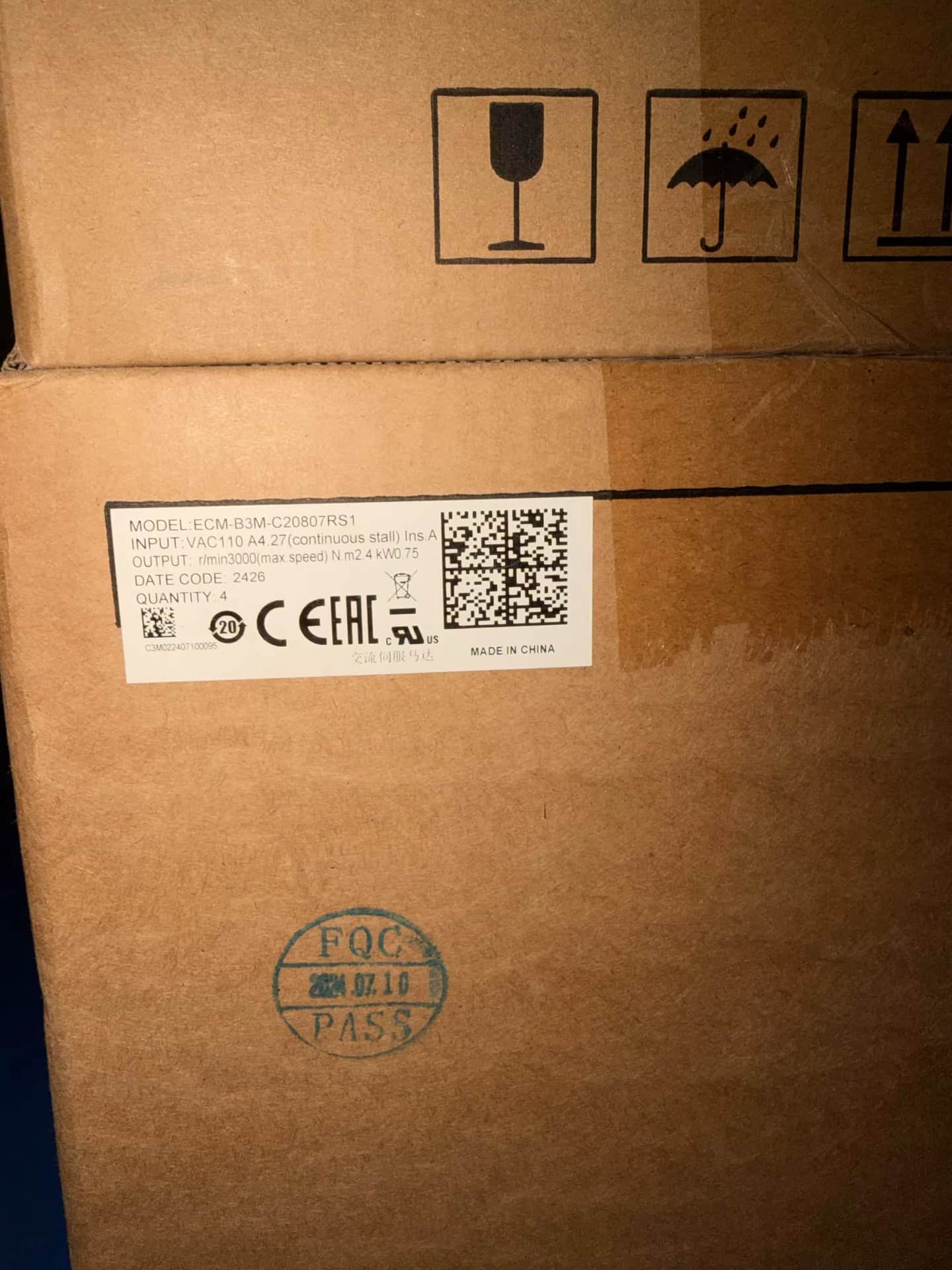 100% чисто нов оригинален и оригинален Delta ECM-B3M-C20807RS1 Честотни преобразуватели Задвижващ серво мотор