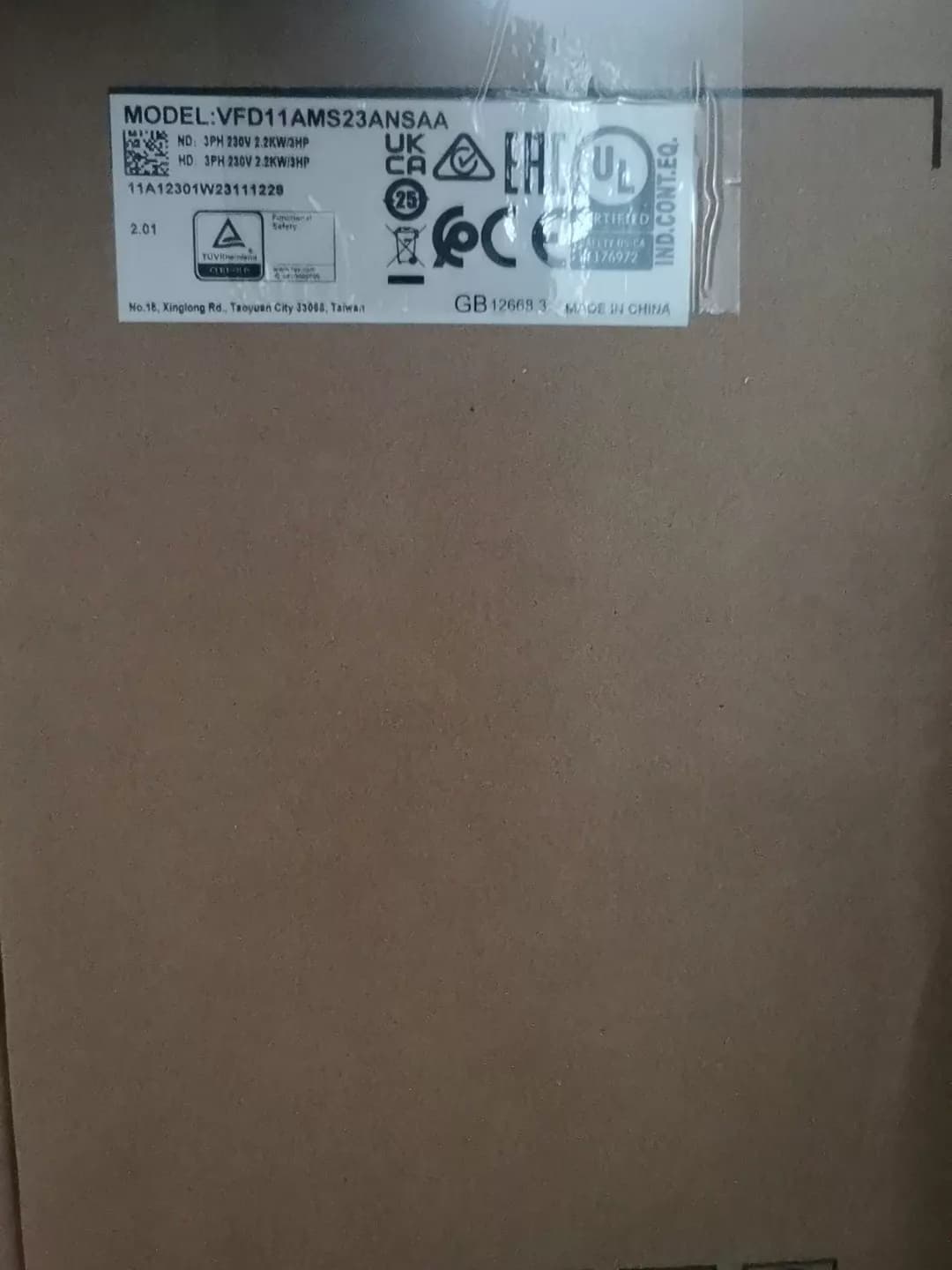 100% чисто нов оригинален и оригинален Delta VFD11AMS23ANSAA 2.2KW трифазен 220V Честотен преобразувател Задвижващ серво мотор