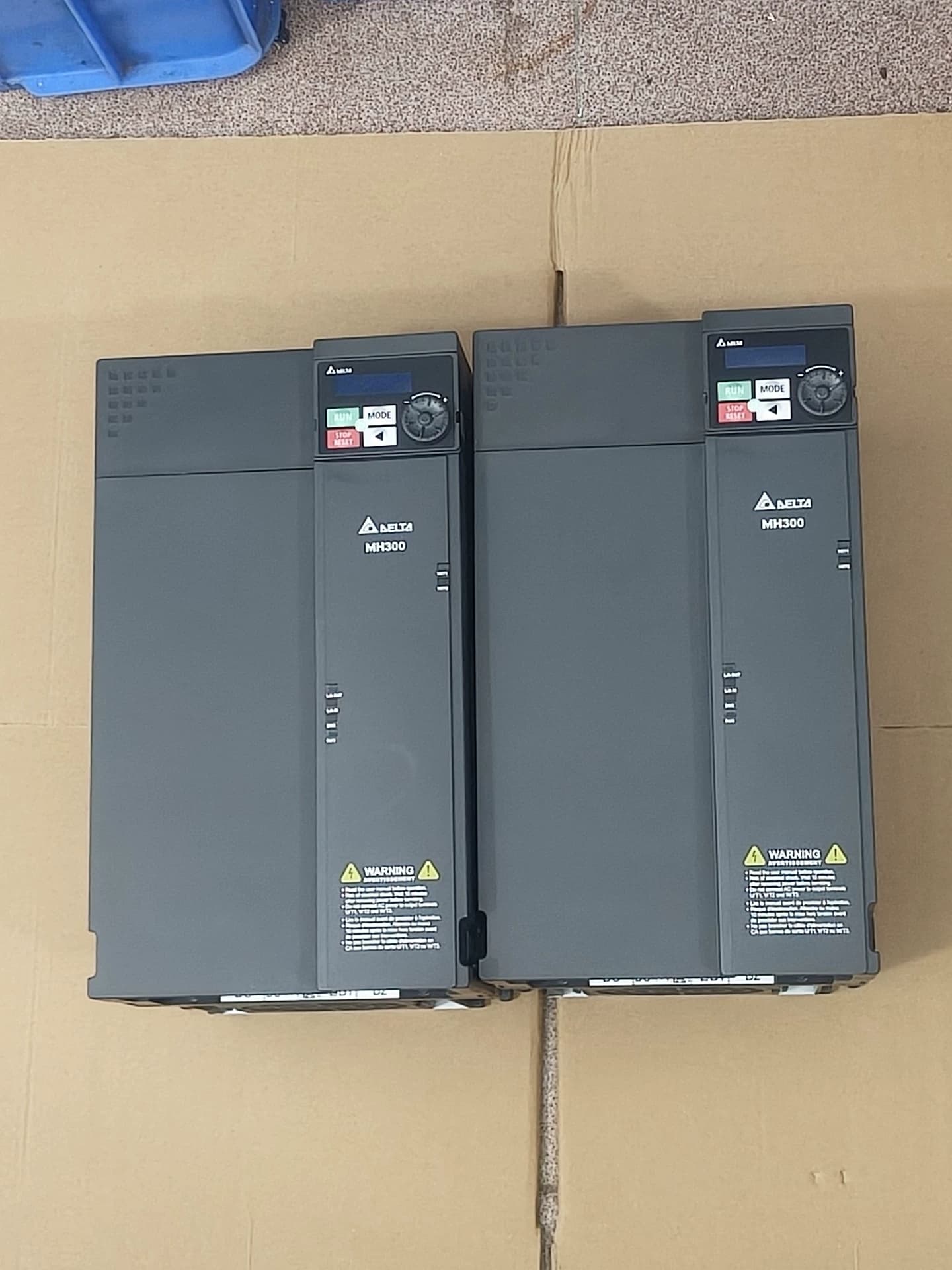 100% чисто нов оригинален и оригинален Delta VFD38AMH43ANSAA 18.5KW Честотни преобразуватели Drive Servo Motor
