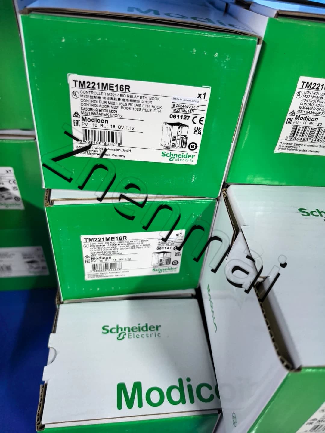 100% чисто нов, оригинален и оригинален Schneider TM221ME16R Честотни преобразуватели, прекъсвачи, контактори, защитни устройства