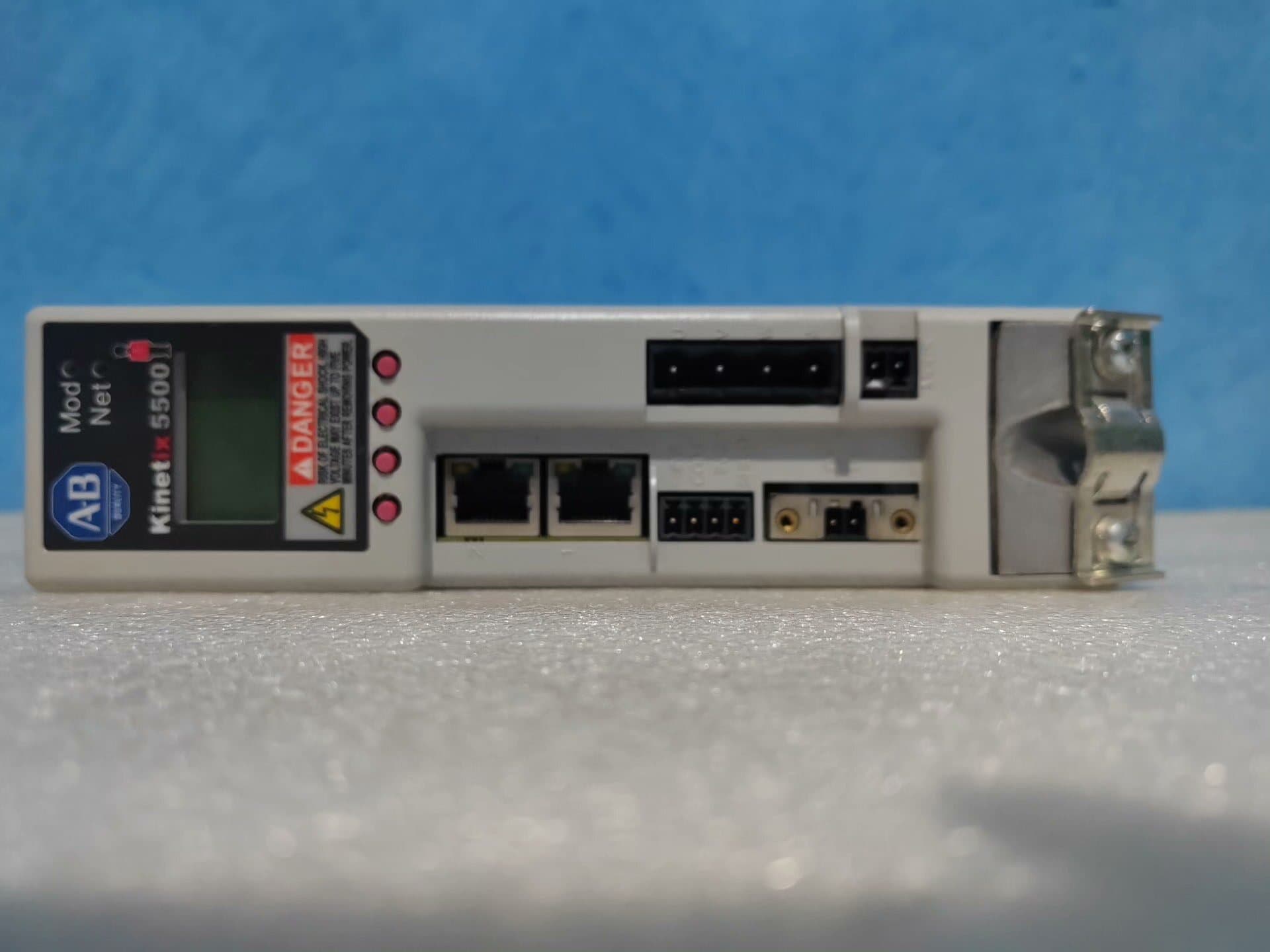 2198-H003-ERS Серво Kinetix 5700, чисто ново и оригинално
