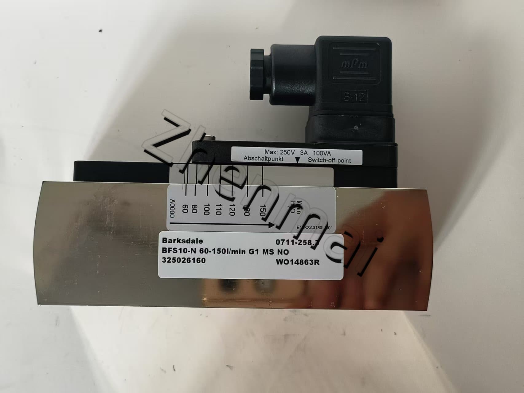 Чисто нов оригинален Barksdale 0711-258.3 Сензор за налягане Превключвател за ниво Превключвател на потока Превключвател за налягане Бърза доставка