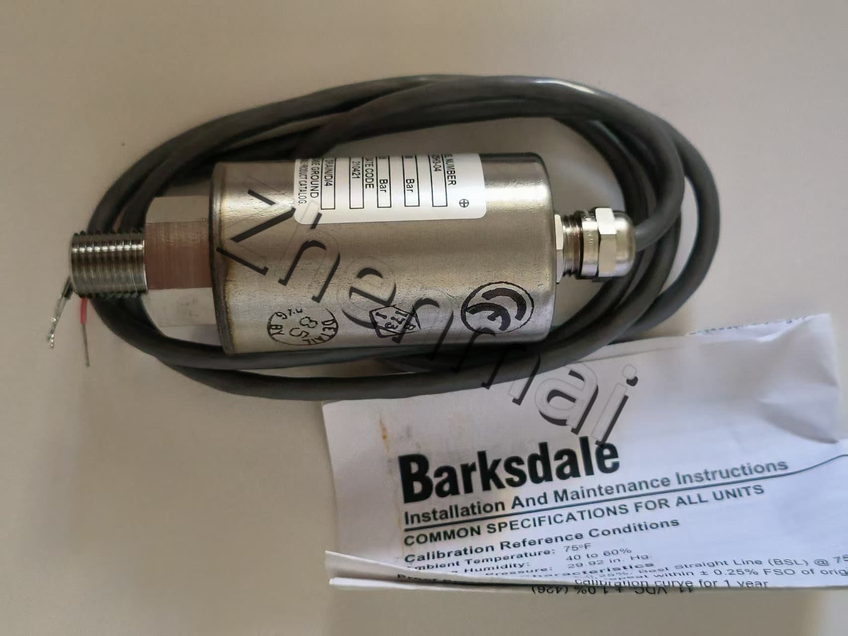 Чисто нов оригинален датчик за налягане Barksdale 425H3-04 Превключвател за ниво Превключвател на потока Превключвател за налягане Бърза доставка