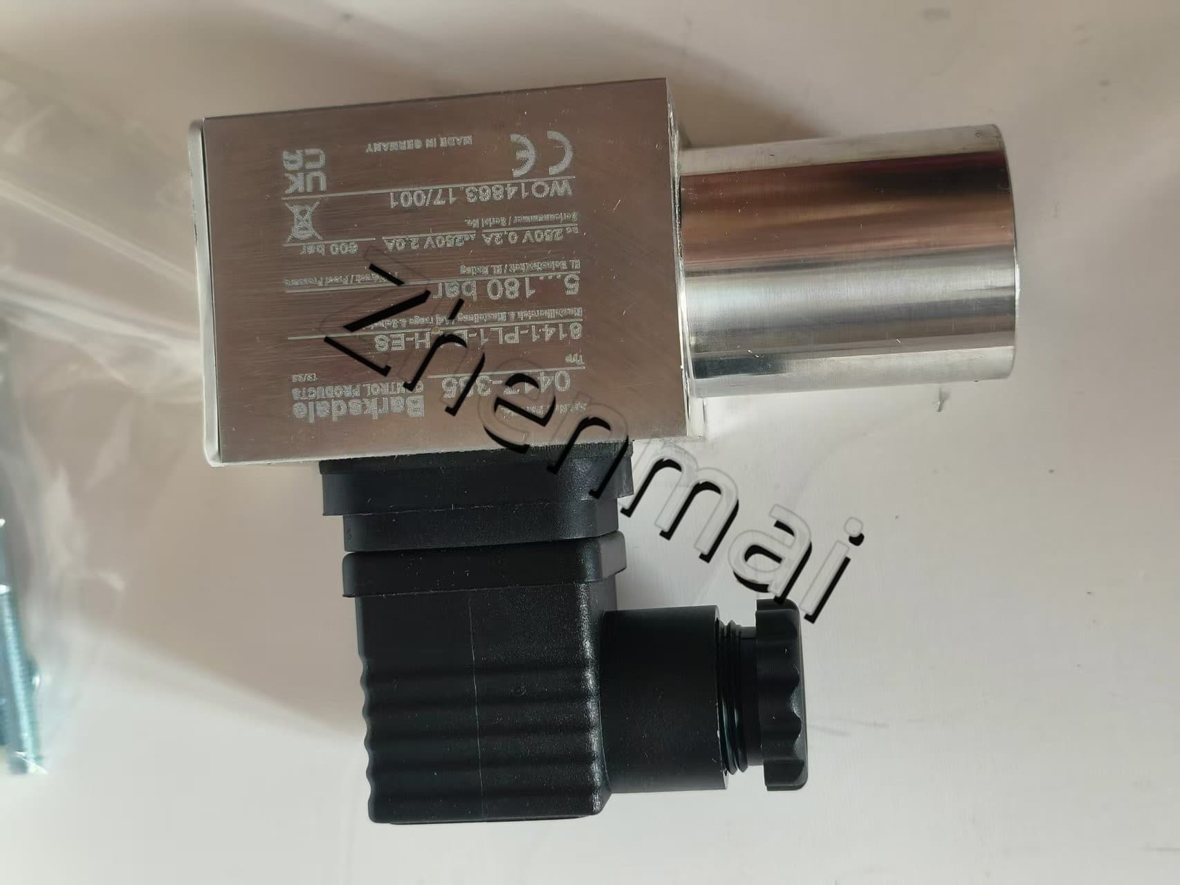 Чисто нов оригинален Barksdale 8141-PL1-B-LH-ES 0417-385 Сензор за налягане Превключвател за ниво Превключвател на потока Превключвател за налягане Бърза доставка