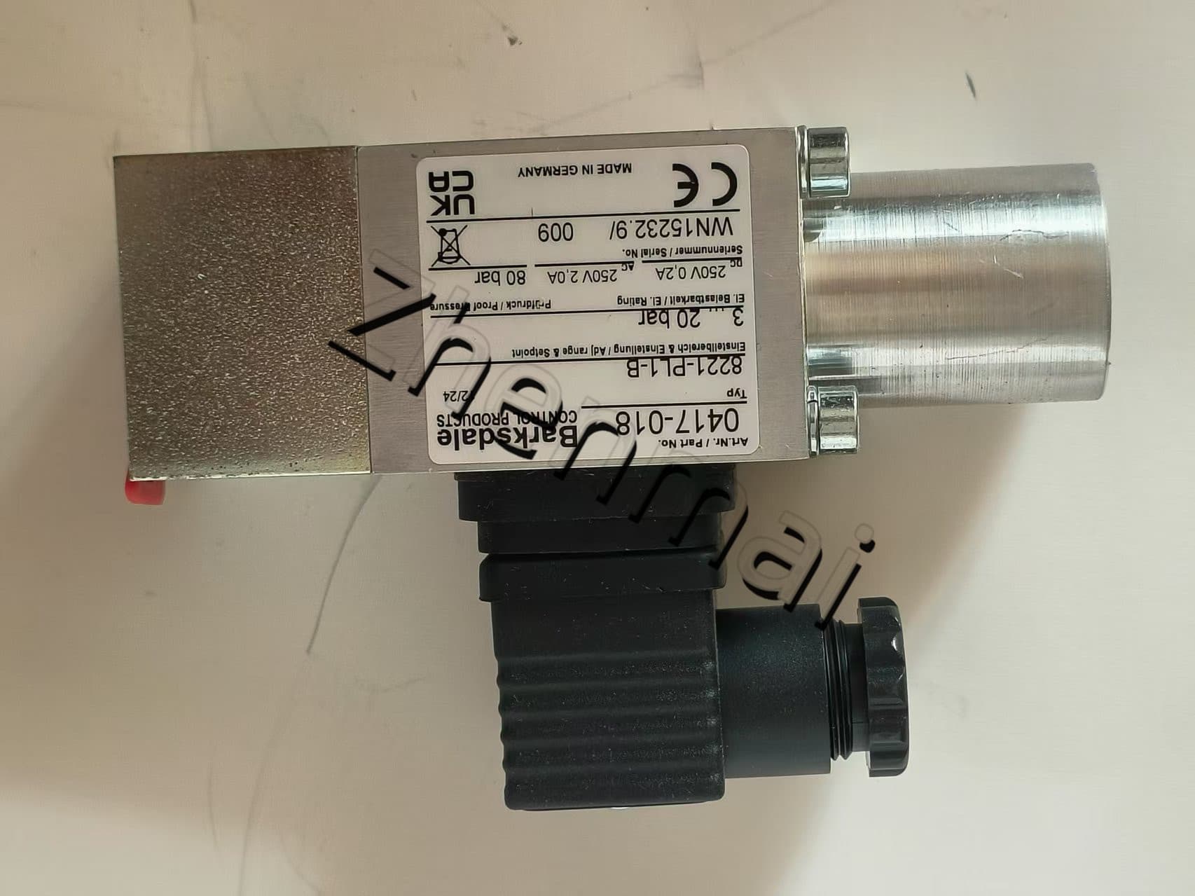 Чисто нов оригинален Barksdale 8221-PL1-B 0417-018 Сензор за налягане Превключвател за ниво Превключвател на потока Превключвател за налягане Бърза доставка