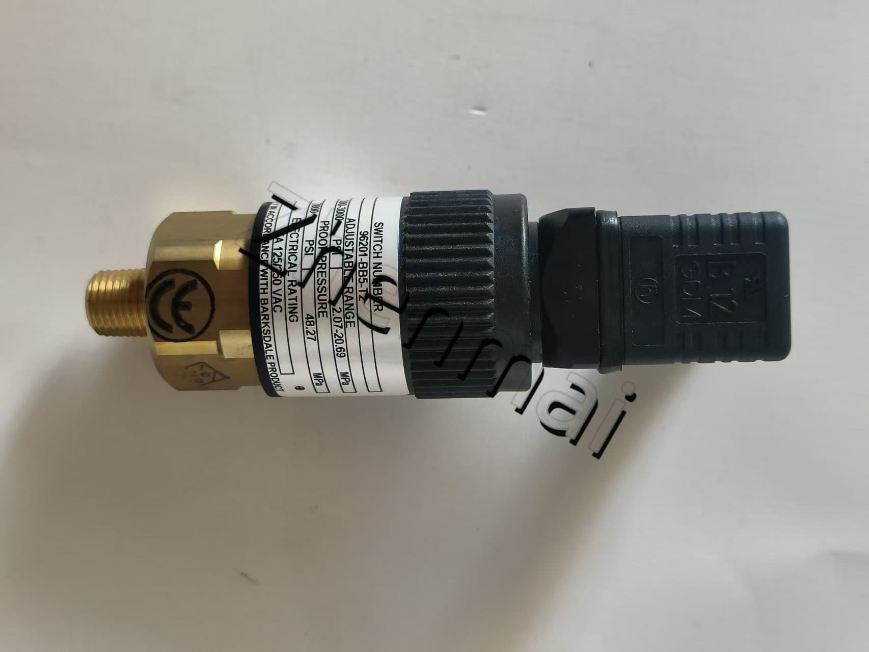 Чисто нов оригинален Barksdale 96201-BB5-T2 Сензор за налягане Превключвател за ниво Превключвател на потока Превключвател за налягане Бърза доставка