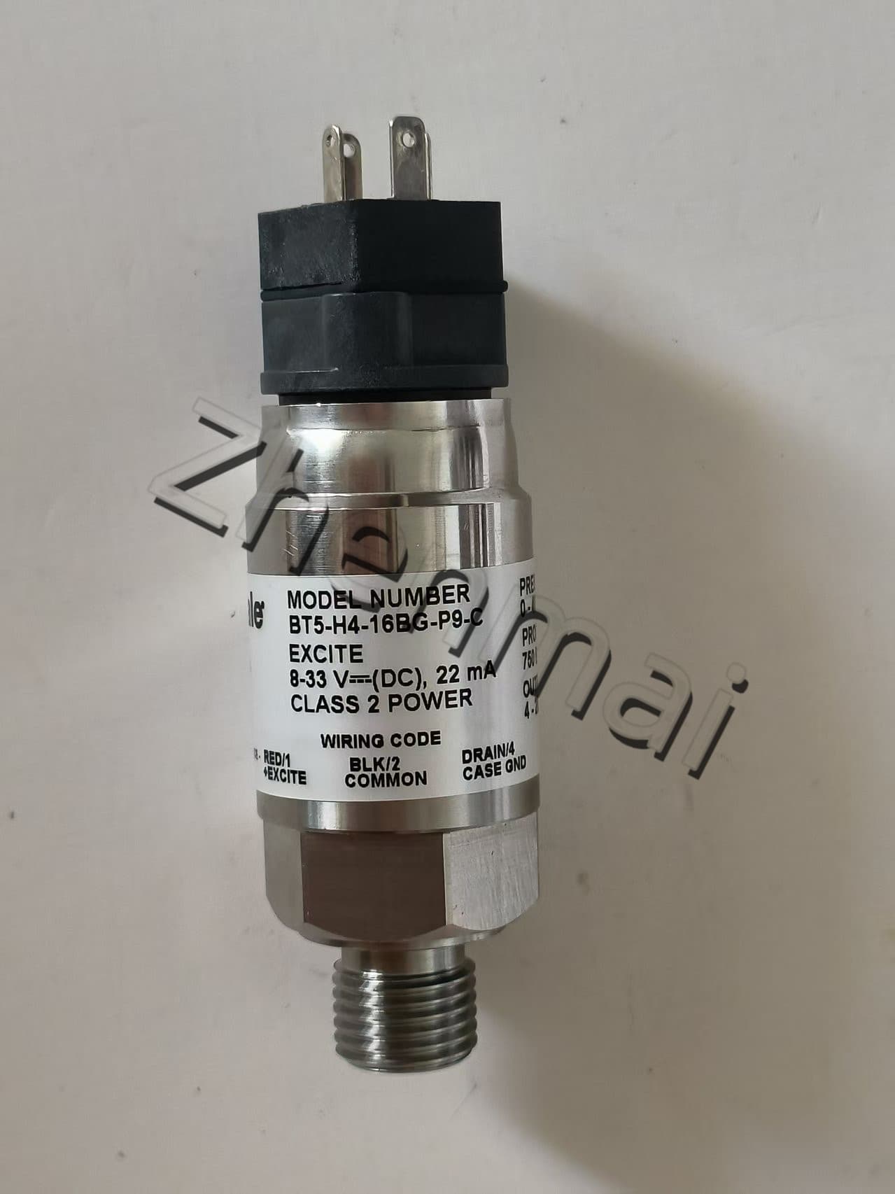Чисто нов оригинален Barksdale BT5-H4-16BG-P9-C Сензор за налягане Превключвател за ниво Превключвател на потока Превключвател за налягане Бърза доставка