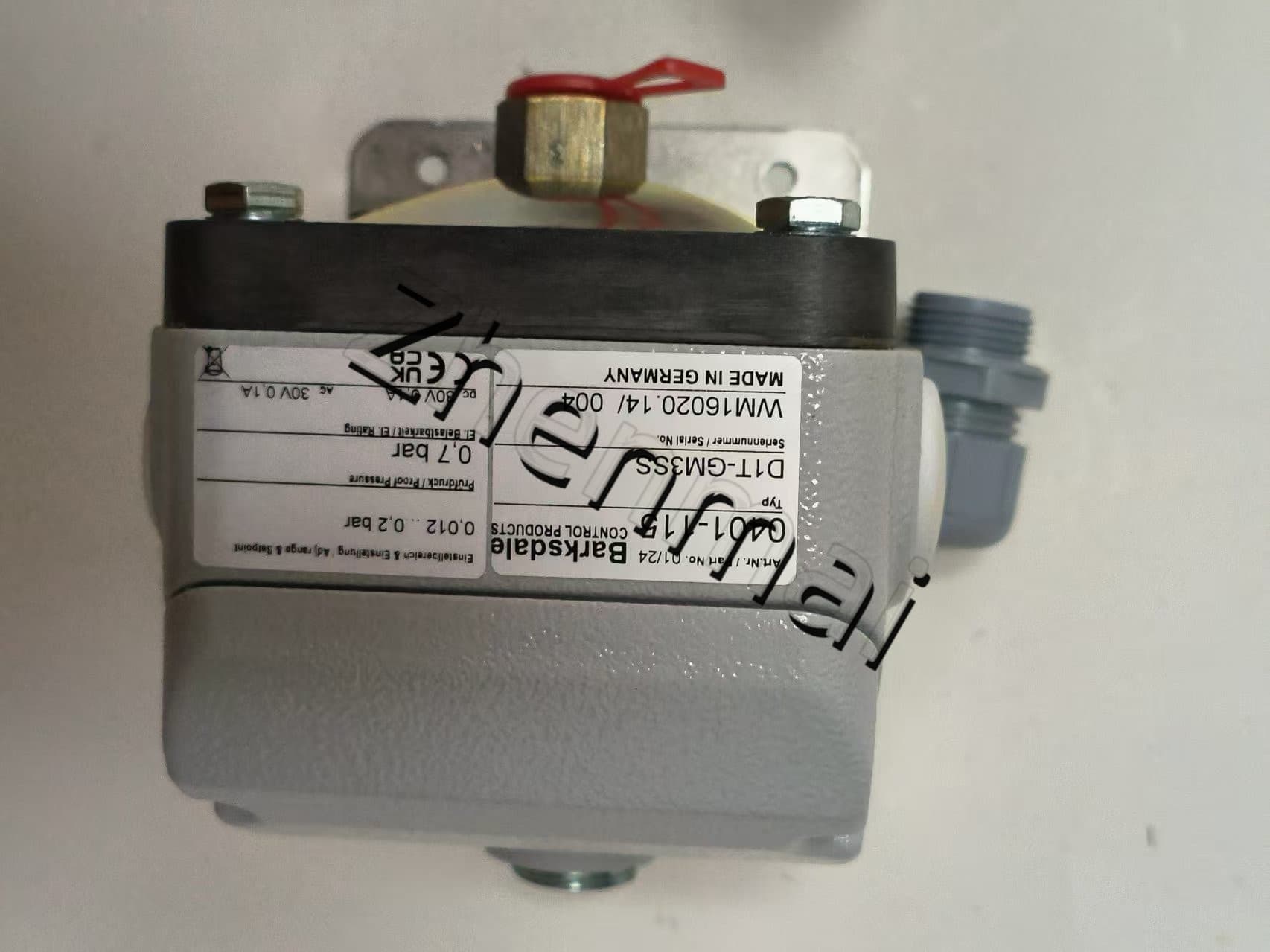 Чисто нов оригинален Barksdale D1T-GM3SS 0401-115 Сензор за налягане Превключвател за ниво Превключвател на потока Превключвател за налягане Бърза доставка