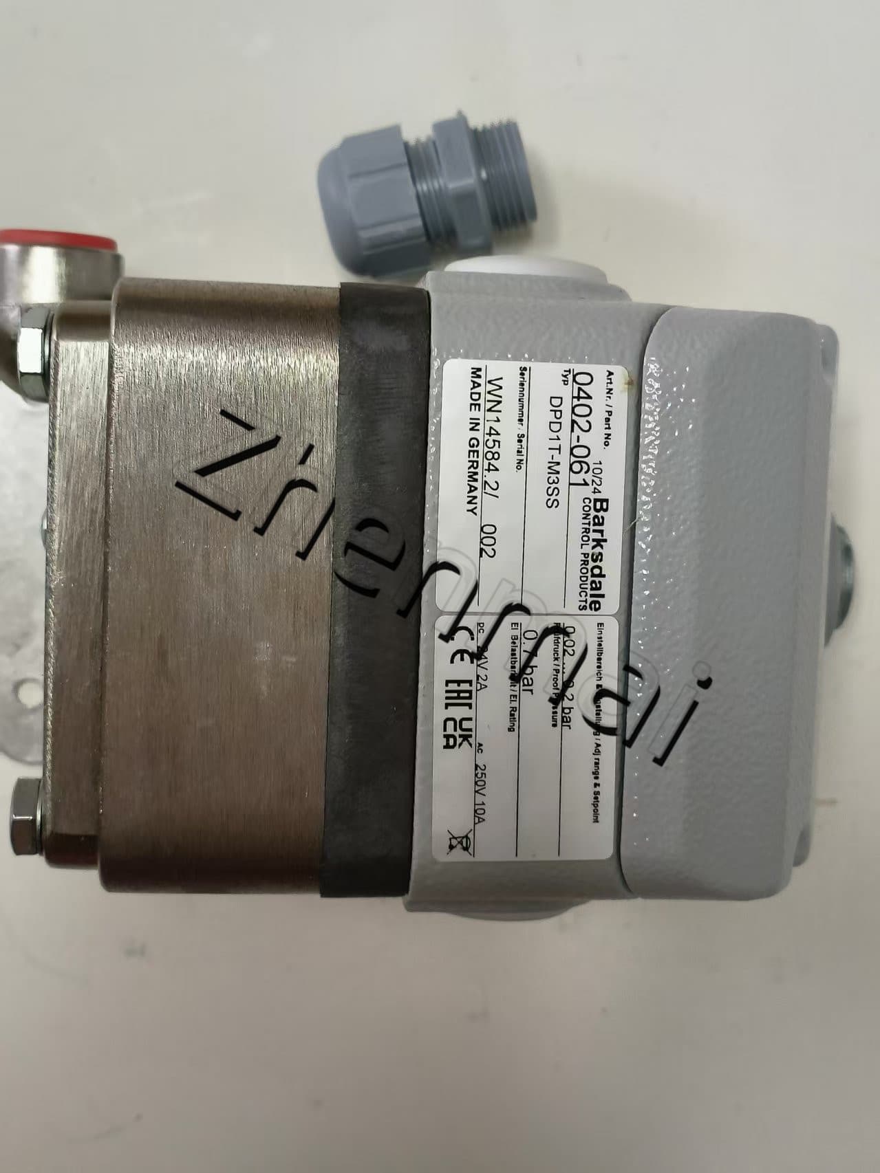 Чисто нов оригинален Barksdale DPD1T-M3SS Сензор за налягане Превключвател за ниво Превключвател на потока Превключвател за налягане Бърза доставка