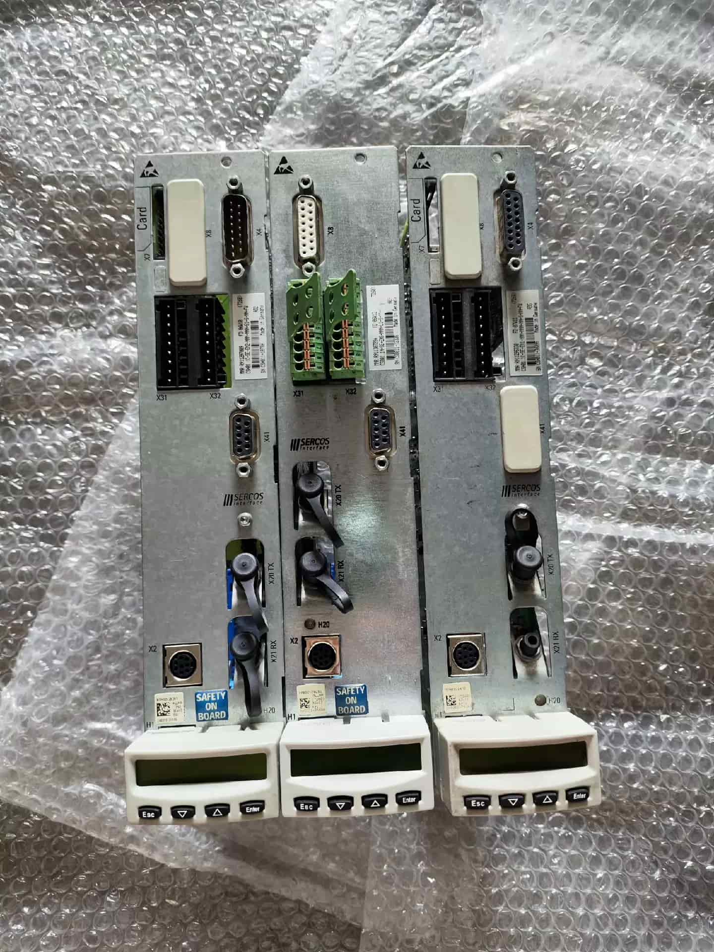 Чисто ново оригинално серво задвижване Bosch Rexroth CSH01.1C-SE-ENS-NNN-NNN-L1-S-NN-FW Серво мотор Бърза доставка