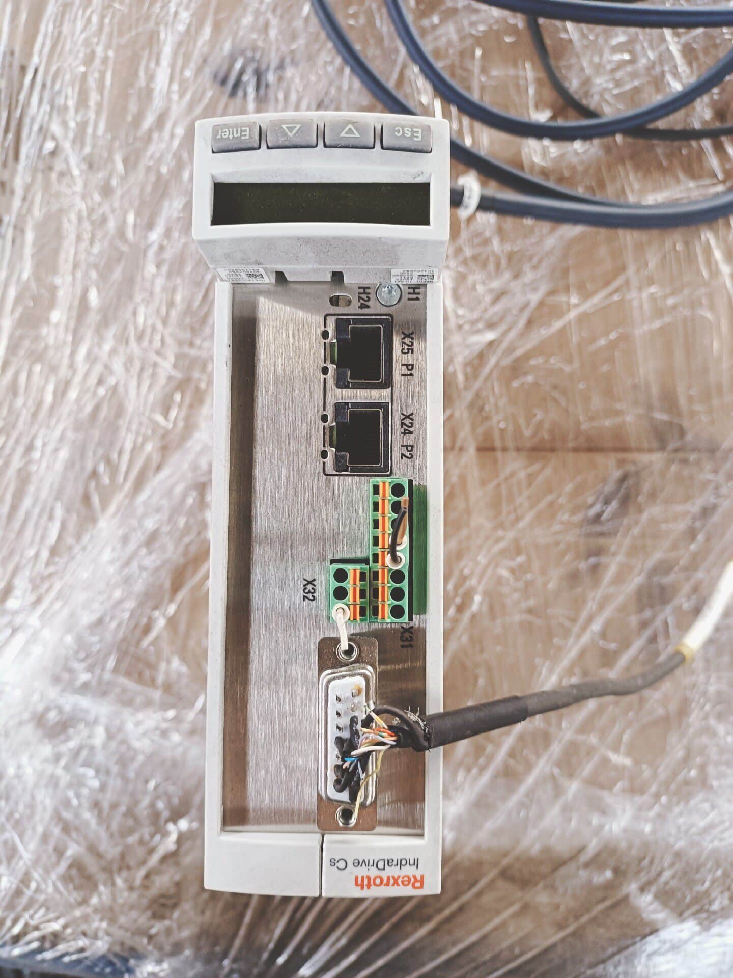 Чисто ново оригинално серво задвижване Bosch Rexroth HCS01.1E-W0013-A-02-E-S3-EC-NN-NN-NN-FW Серво мотор Бърза доставка