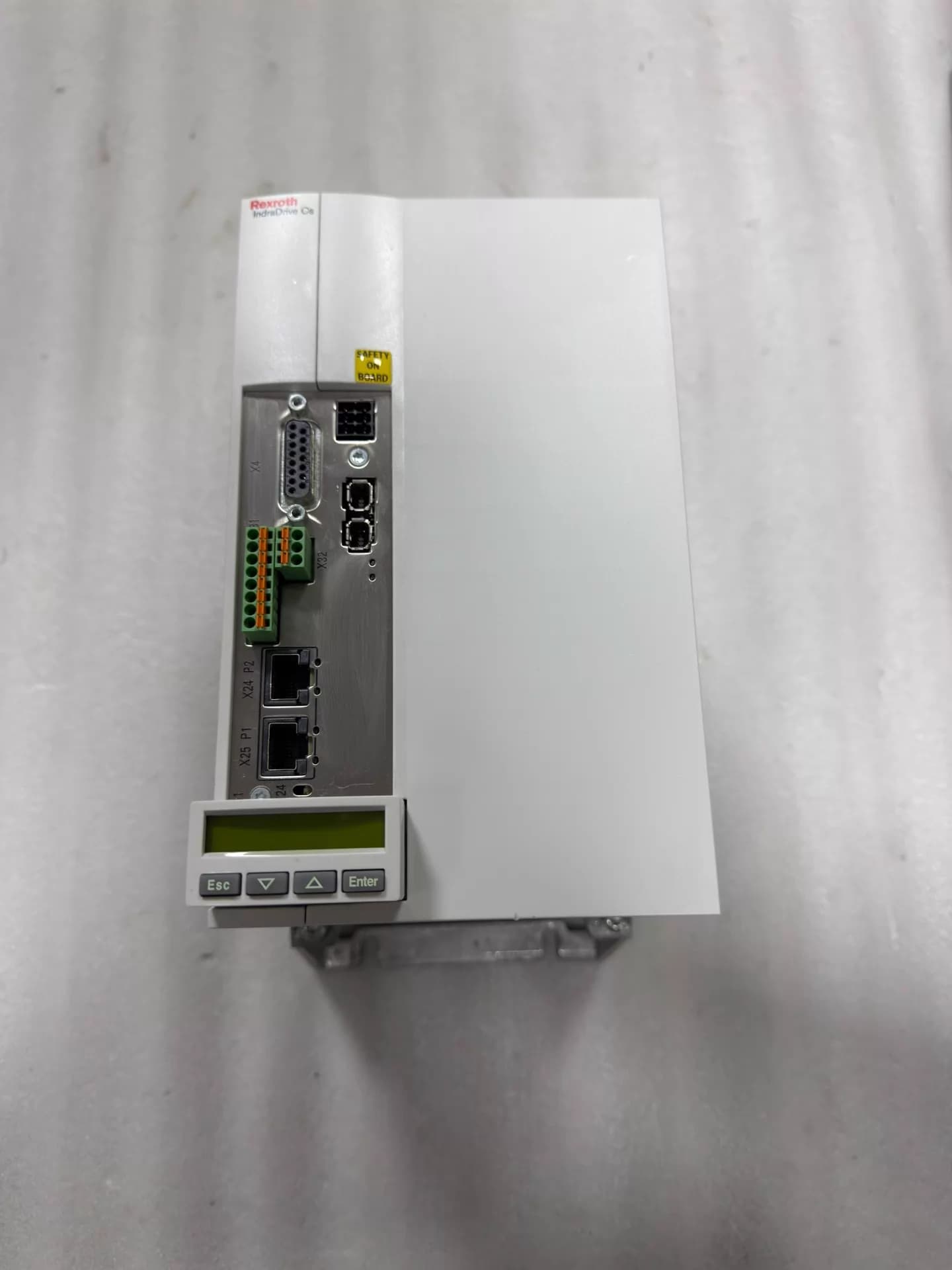 Чисто ново оригинално серво задвижване Bosch Rexroth HCS01.1E-W0054-A-03-B-ET-EC-NN-S4-NN-FW Серво мотор Бърза доставка