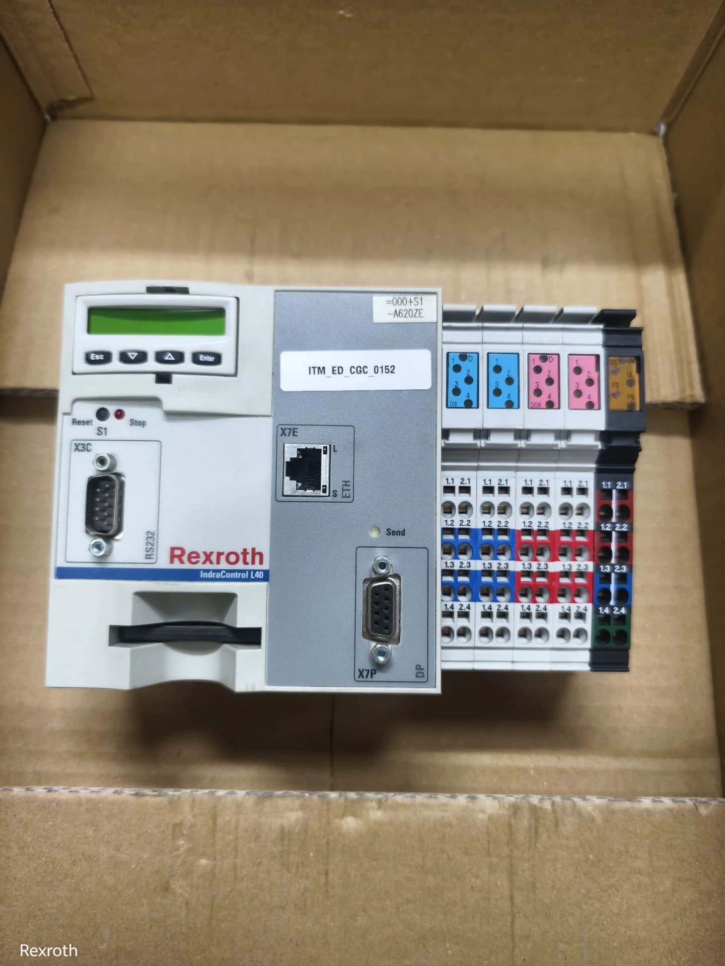 Чисто нов оригинален Bosch Rexroth серво задвижване PLC Mobule PLC контролер CML40.2-NP-330-NA-NNNN Серво мотор Бърза доставка