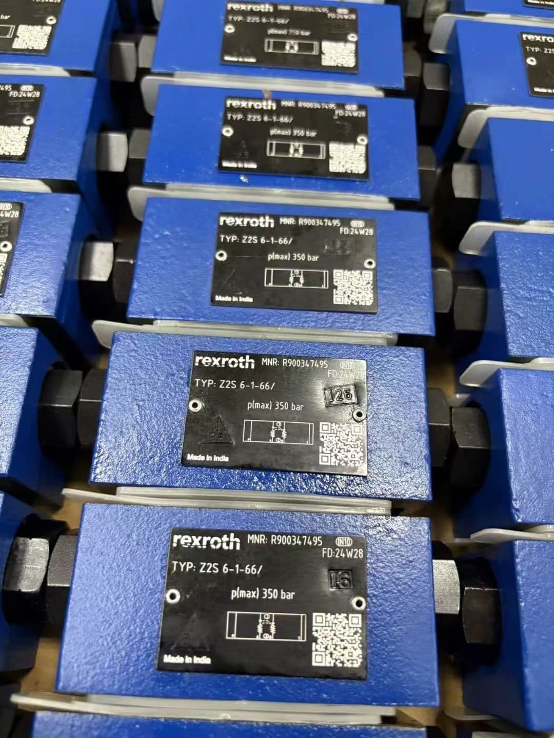 Чисто нов оригинален серво задвижване Bosch Rexroth Пропорционален клапан 4WRA6W30-2X/G24K4/V Серво мотор Бърза доставка