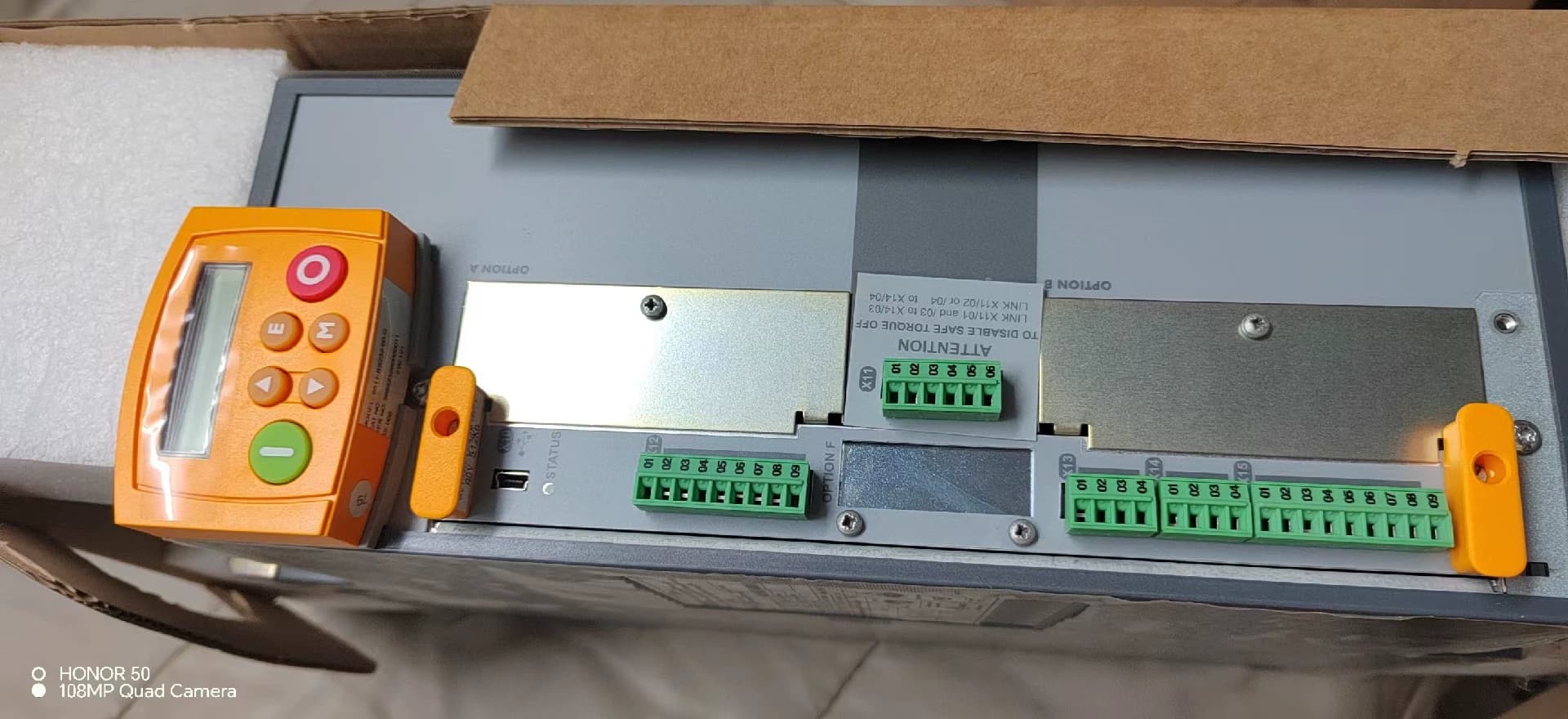 Чисто нов оригинален Parker 890SD-532590D0-B00-1A000 Серво задвижвания Честотни задвижвания Серво мотори Контролери Бърза доставка
