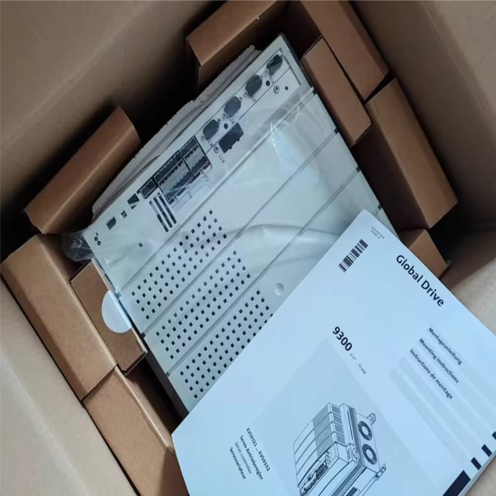 Оригинален нов Lenze E82EV751-4C200 Индустриален I/O модул FedEx DHL Бърза доставка