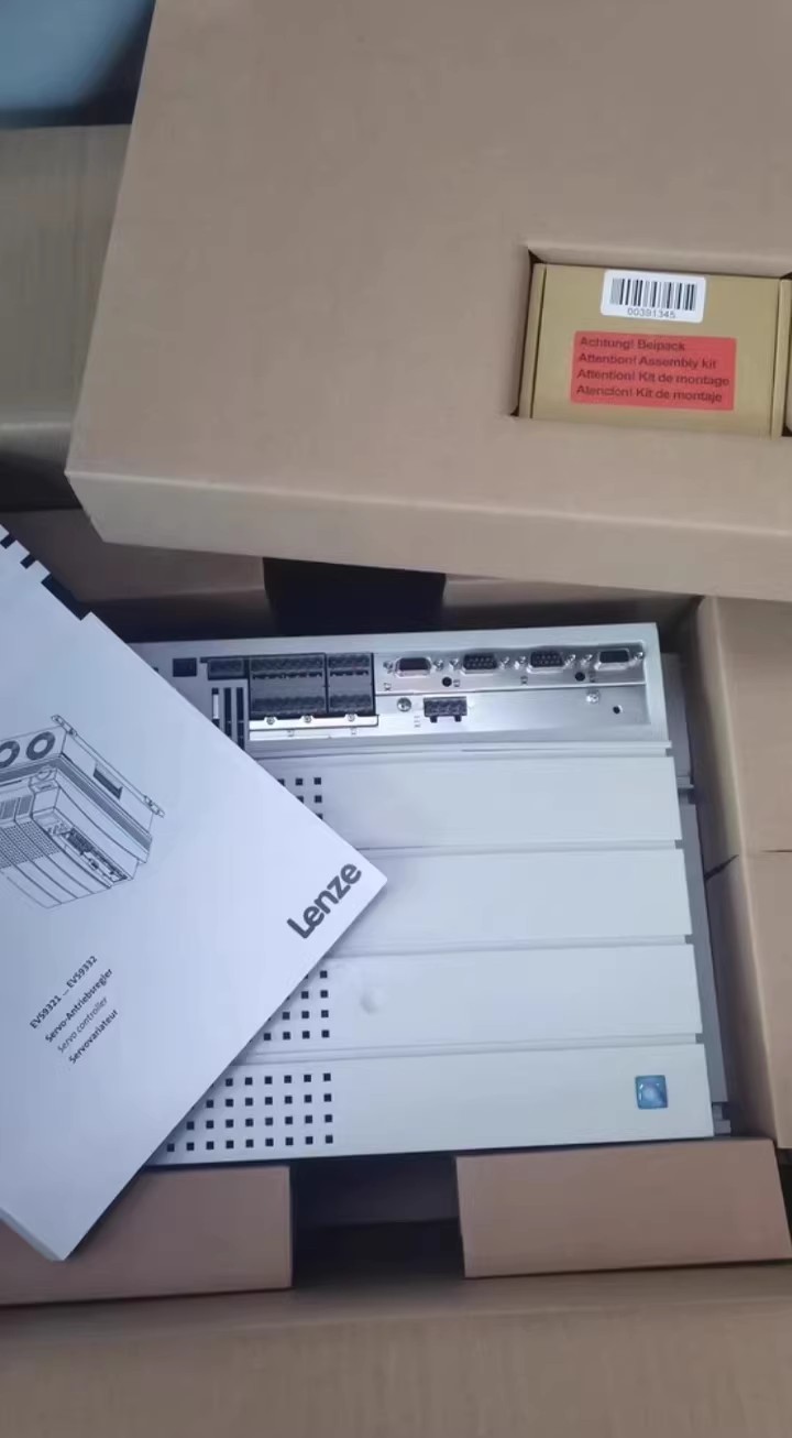 Оригинален нов Lenze E82EV751K4C200 Индустриален I/O модул FedEx DHL Бърза доставка