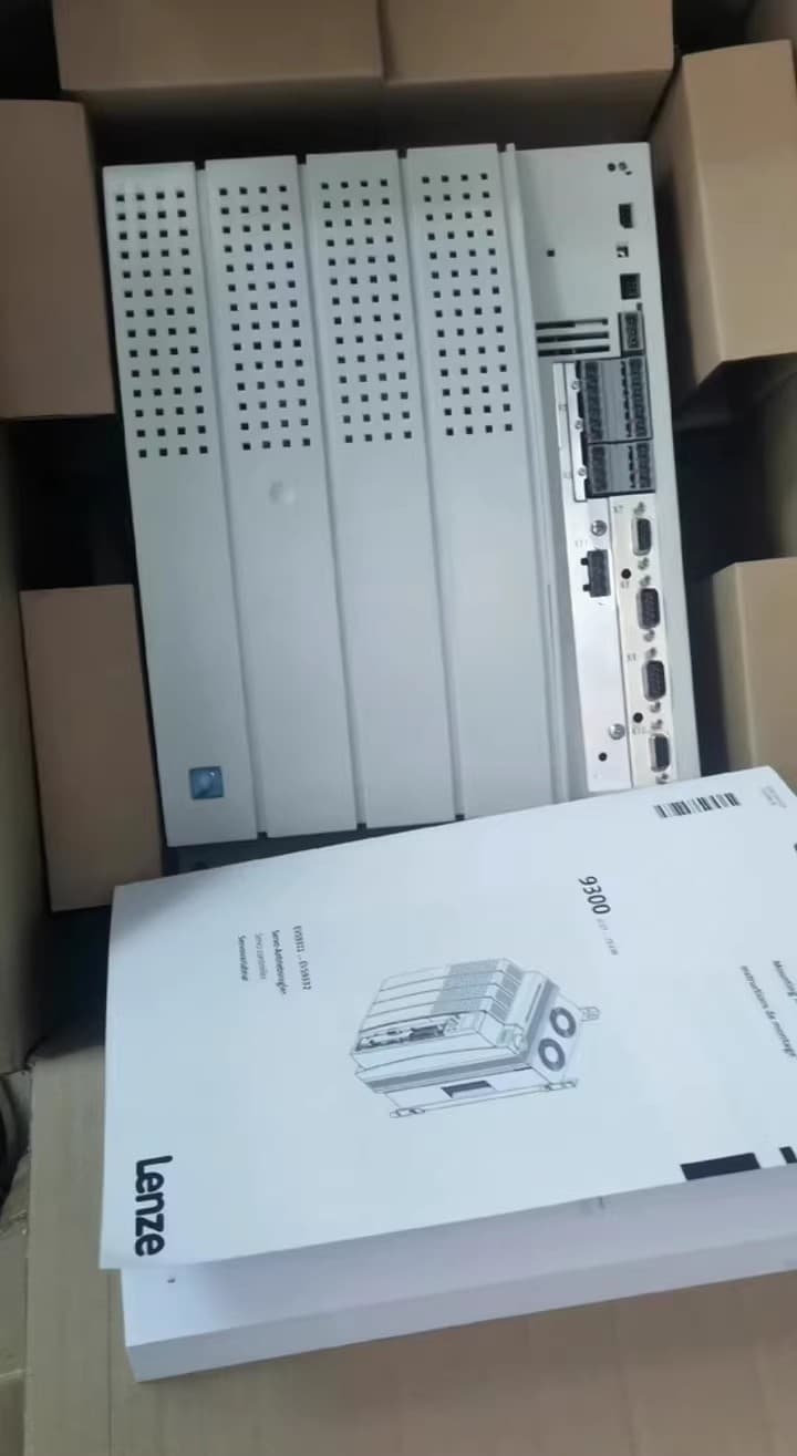 Оригинален нов промишлен I/O модул Lenze E82ZAFAC FedEx DHL Бърза доставка