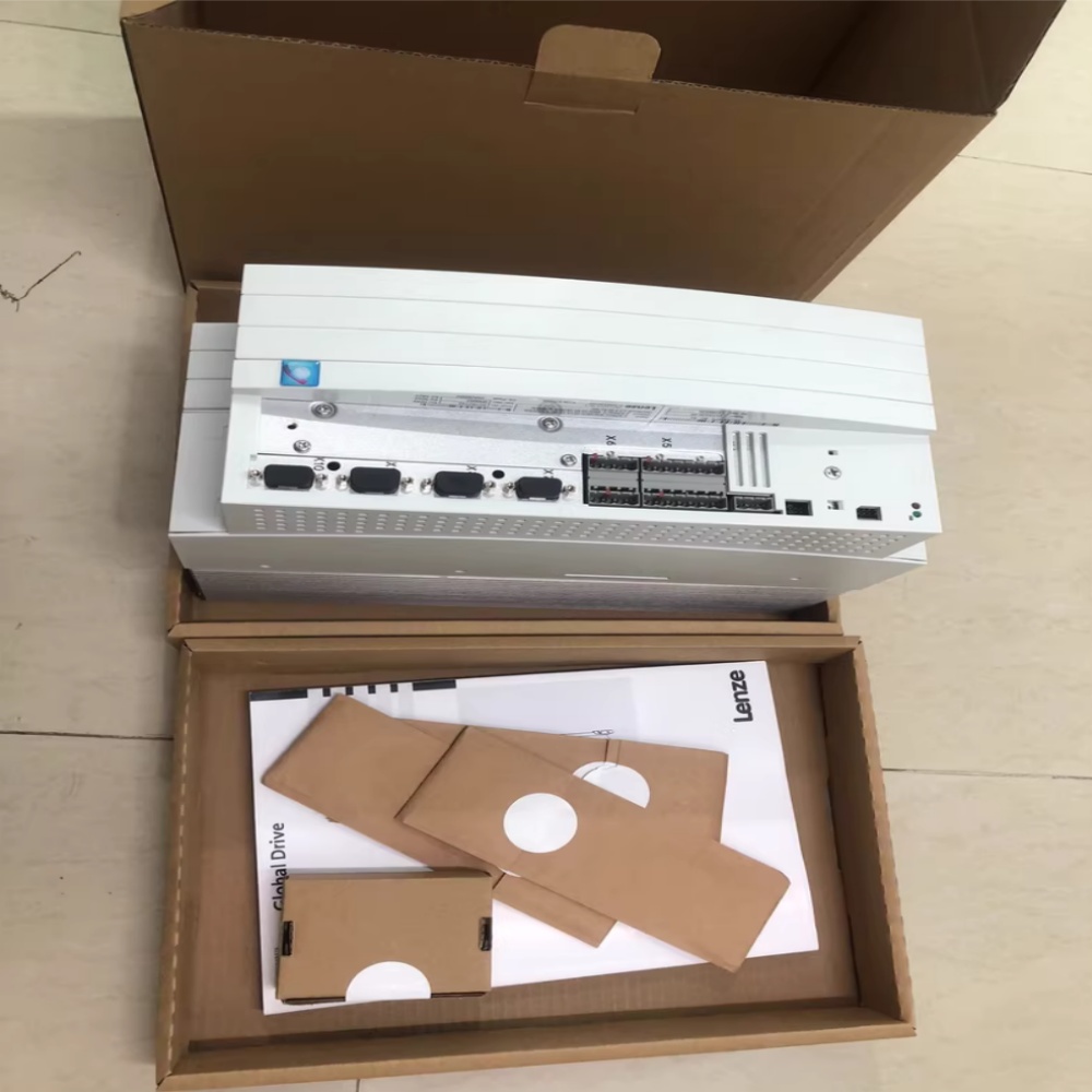 Оригинален нов Lenze E82ZAFAC001 Индустриален I/O модул FedEx DHL Бърза доставка