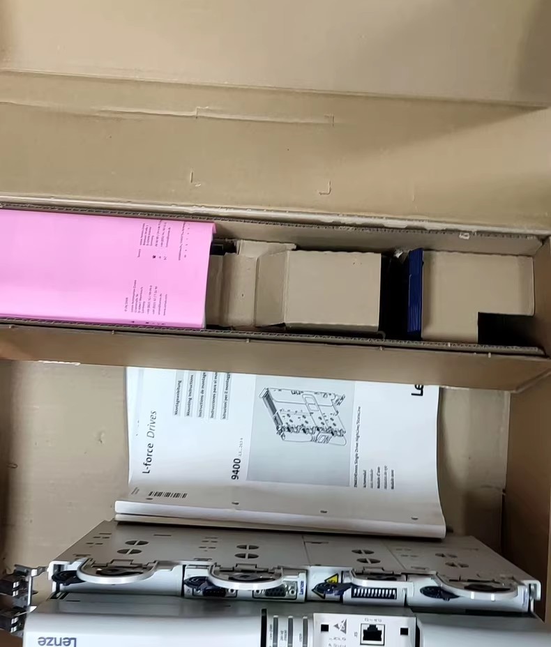 Оригинален нов Lenze E94ASHE0044 Индустриален I/O модул FedEx DHL Бърза доставка