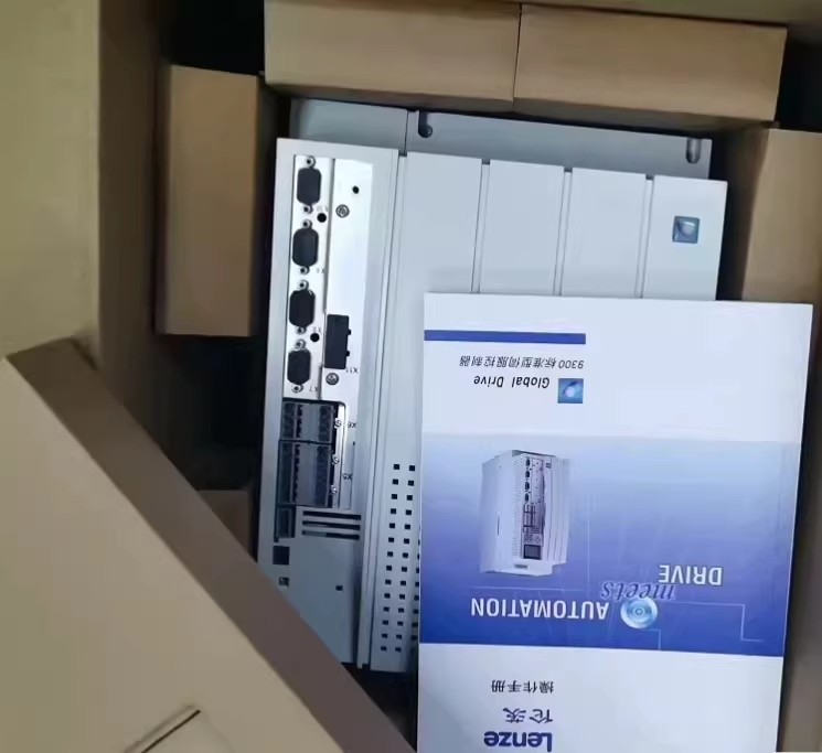 Оригинален нов Lenze E94ASHE2024 Индустриален I/O модул FedEx DHL Бърза доставка