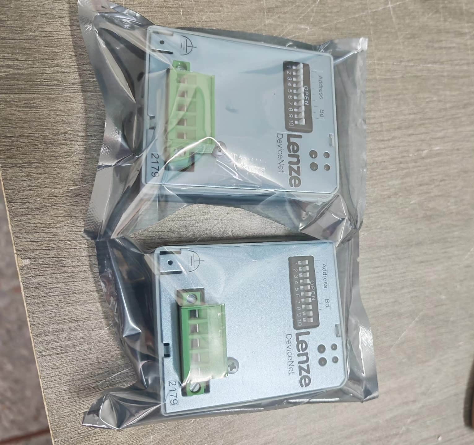 Оригинален нов промишлен I/O модул Lenze EMF2177IB FedEx DHL Бърза доставка