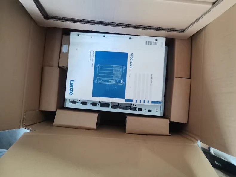 Оригинален нов промишлен I/O модул Lenze EVS9329-EV FedEx DHL Бърза доставка